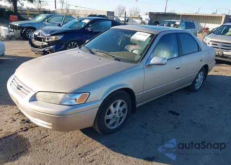 1998 Toyota Camry Xle V6 z USA, uszkodzony, nr VIN JT2BF28K9W0127355
